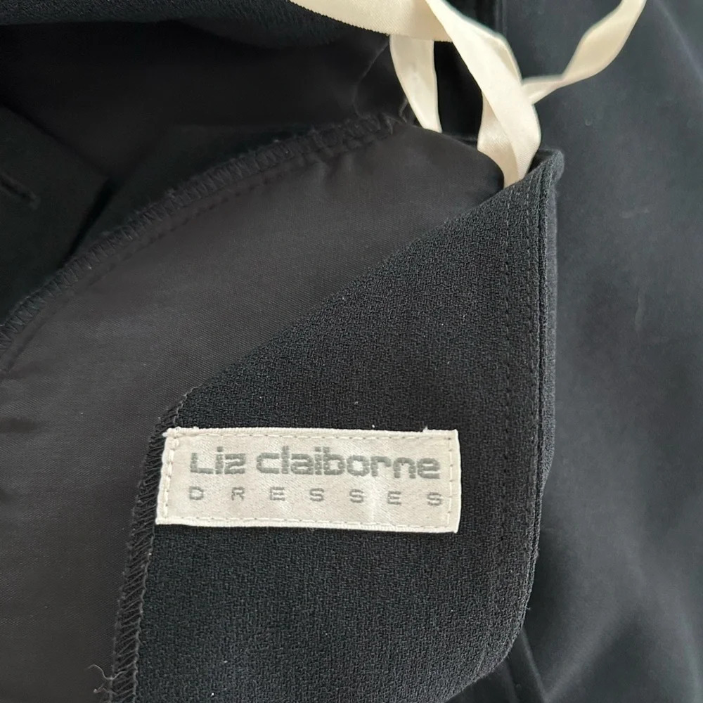 Vintage Liz Claiborne Dress Size 6 Black Knee Length Short Sleeve Cut Out - Picture 9 of 10